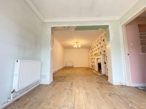 Second Avenue- click for photo gallery